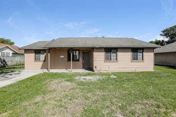 1036 Aaron Dr Deltona, FL 32725